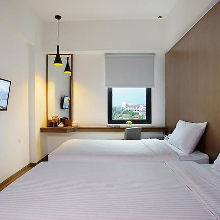 Malioboro Prime Hotel Yogyakarta Extérieur photo